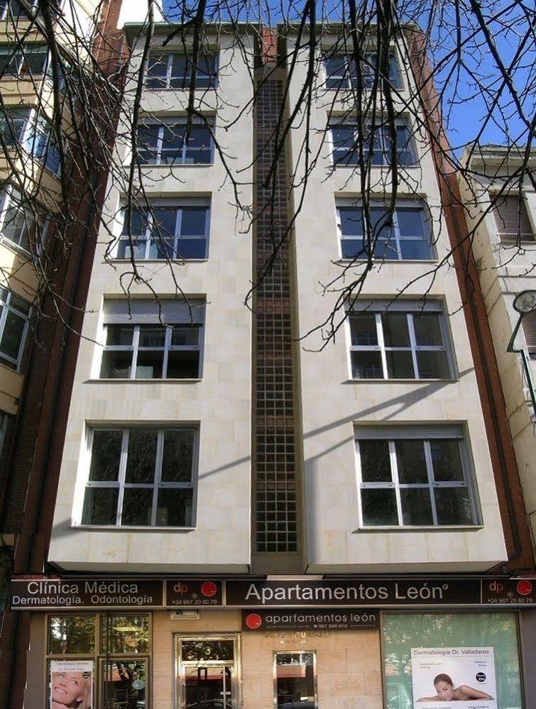 Apartamentos León Bagian luar foto